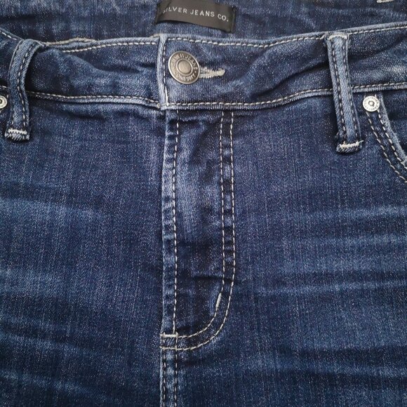 Silver Jean Co. Ladies Size 14/10 Medium Wash Suki Bermuda Jean Shorts - Picture 8 of 13